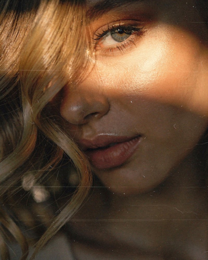 Ультракрупный портрет с зерном